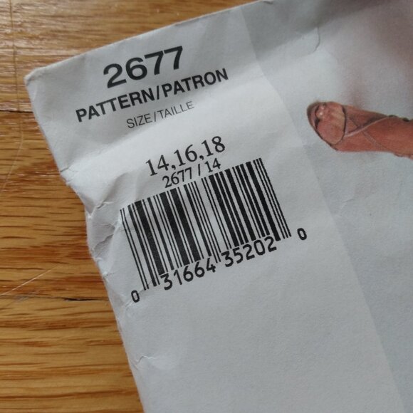 Vintage Vogue Dress Sewing Pattern Top Skirt Size 14-18 Ruffle Gored 2677 - Picture 2 of 10